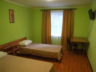 Отели типа «постель и завтрак» Дом 18 Донецк Стандартный двухместный номер с 1 кроватью или 2 отдельными кроватями-7